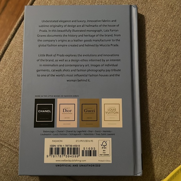 Prada Book - Picture 3 of 3